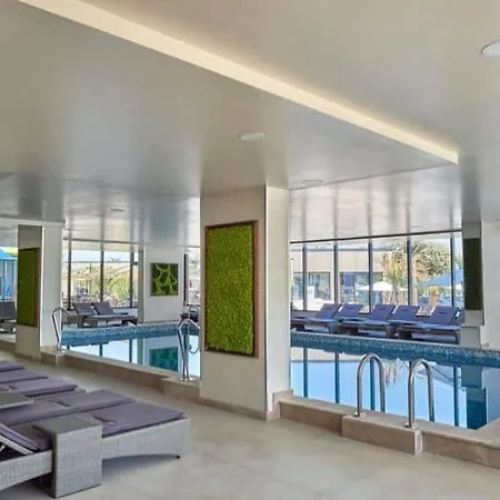 M&v Alezzi Pool Apartment *